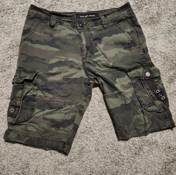 CAMO CARGO SHORTS - Picture 1 of 8